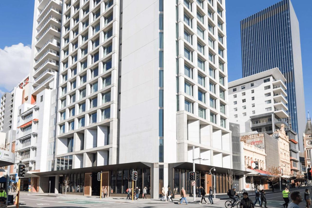Qt Perth Hotel Екстериор снимка The Standard Bank building in Johannesburg