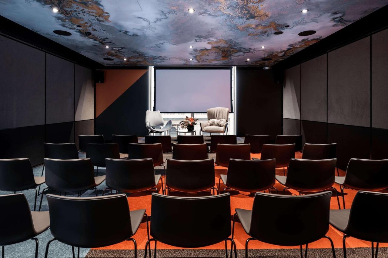 Qt Perth Hotel Екстериор снимка The 3D cinema