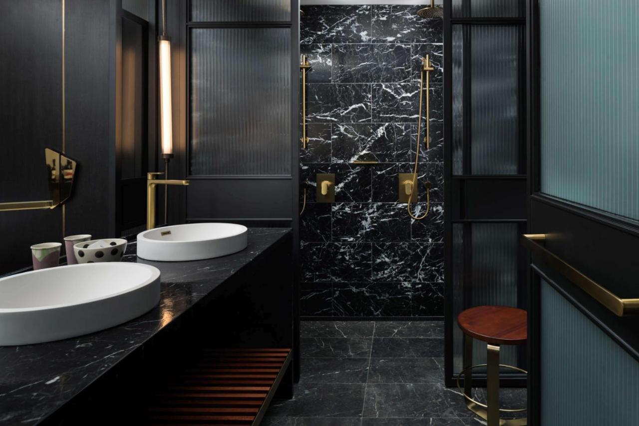 Qt Perth Hotel Екстериор снимка Bathroom