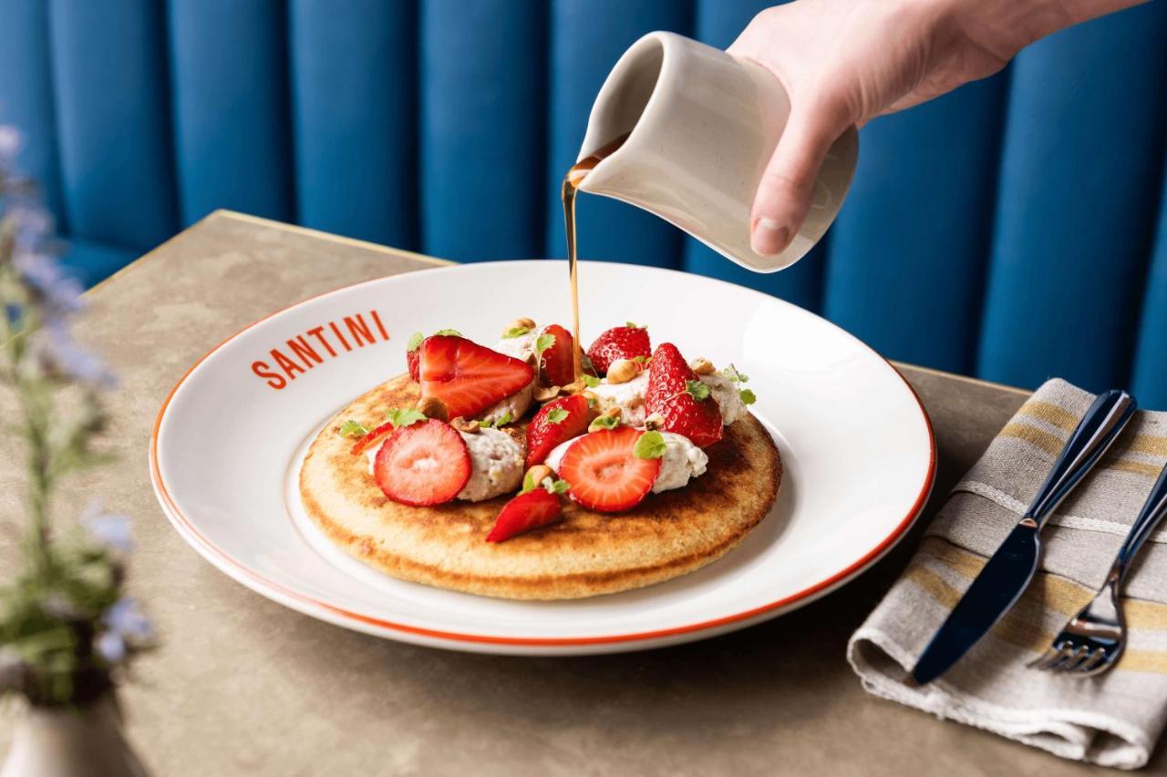 Qt Perth Hotel Екстериор снимка Santini breakfast