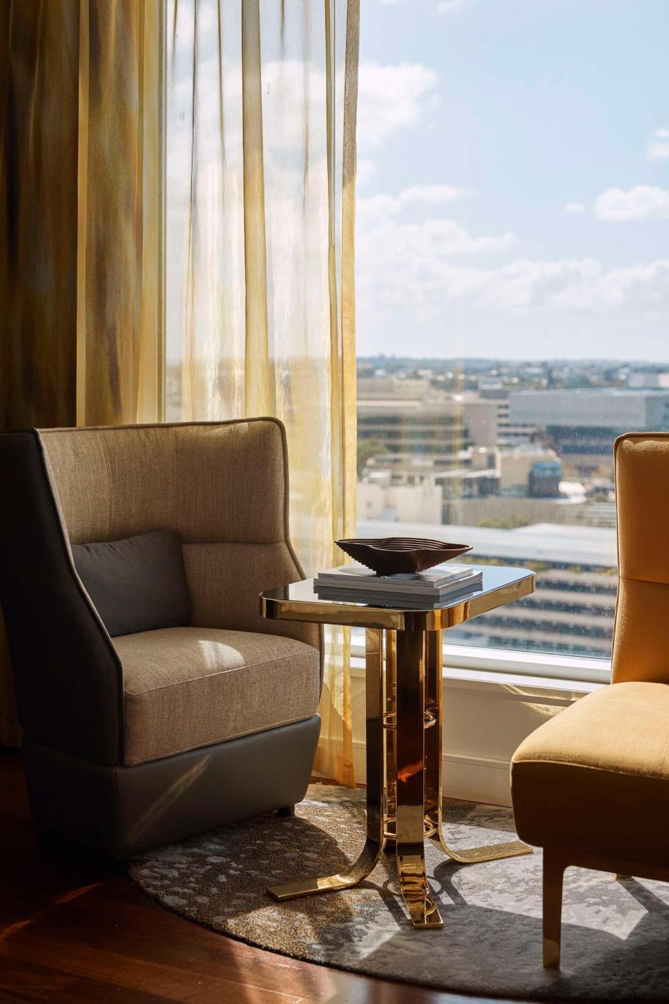 Qt Perth Hotel Екстериор снимка A view from a suite at the Four Seasons Hotel